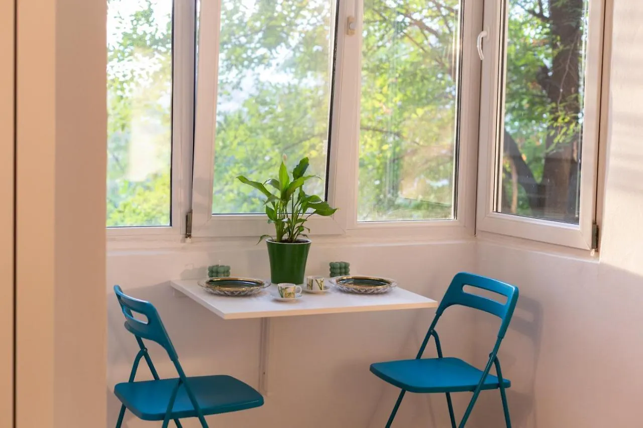 Apartment Green Art Studio Old Town Bucharest